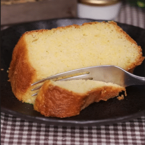 Bolo de Fubá Simples
