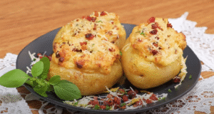 Batata Recheada de Forno com Calabresa e Queijo