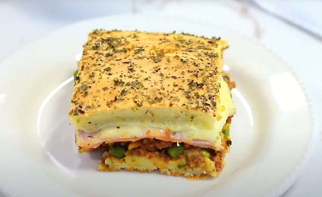 Torta de Carne Moída com Queijo